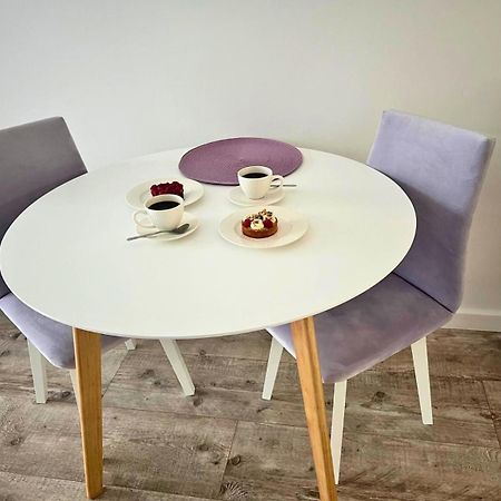 פוזנן Apartament Purple מראה חיצוני תמונה