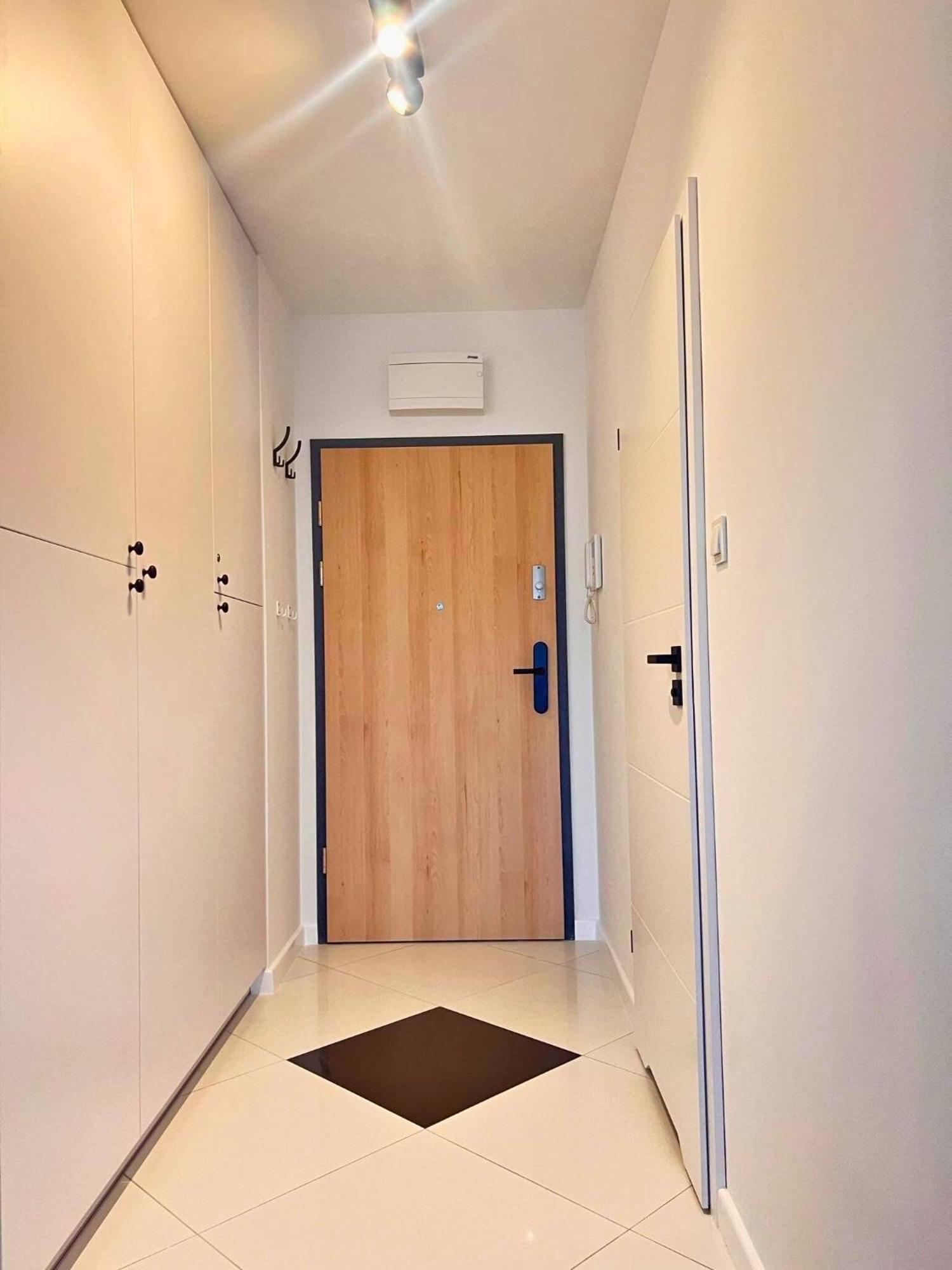 פוזנן Apartament Purple מראה חיצוני תמונה