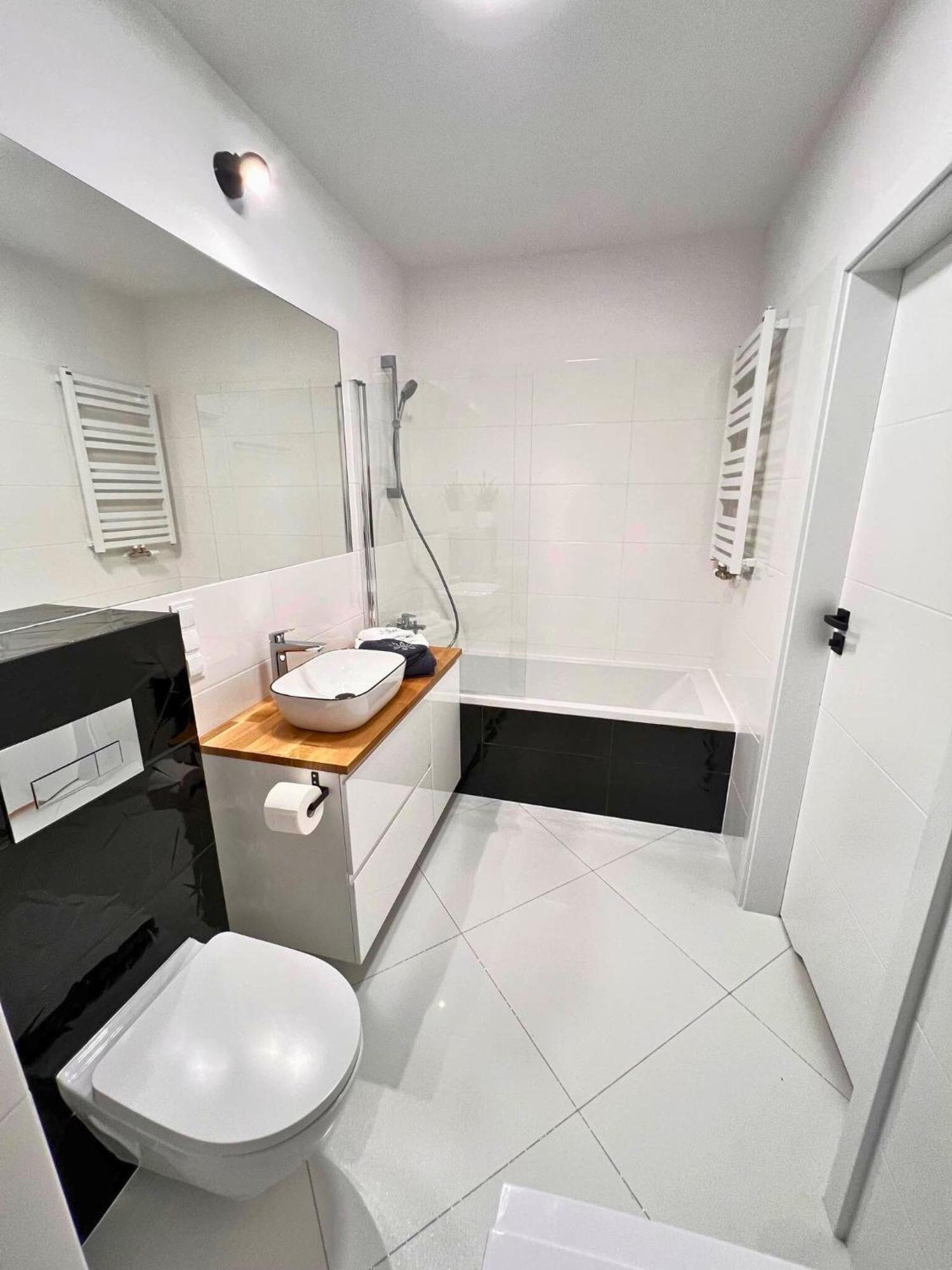 פוזנן Apartament Purple מראה חיצוני תמונה